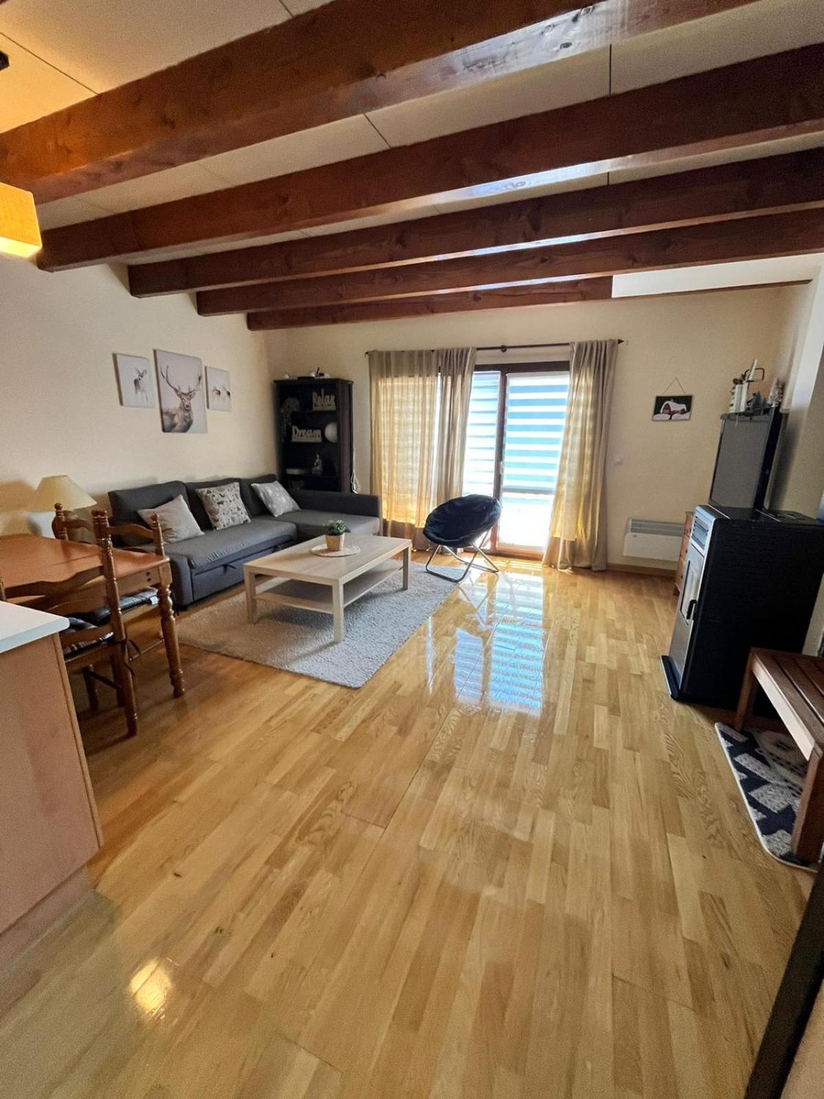 Duplex Familiar Izarraitz Apartment Villanua Ngoại thất bức ảnh